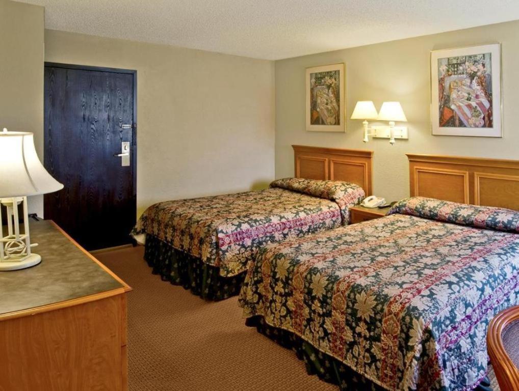 Fairview Inn By Oyo Hesston I-135 Eksteriør billede